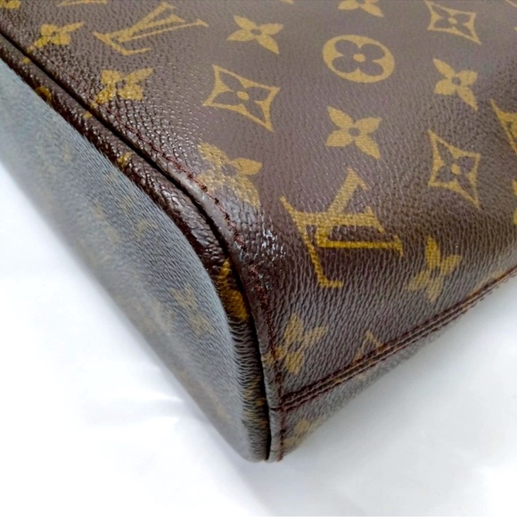 Authentic Louis Vuitton Monogram Luco Tote - Picture 9 of 17
